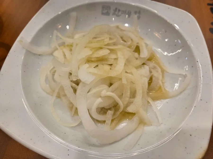 고기와 곁들이는 겉절이