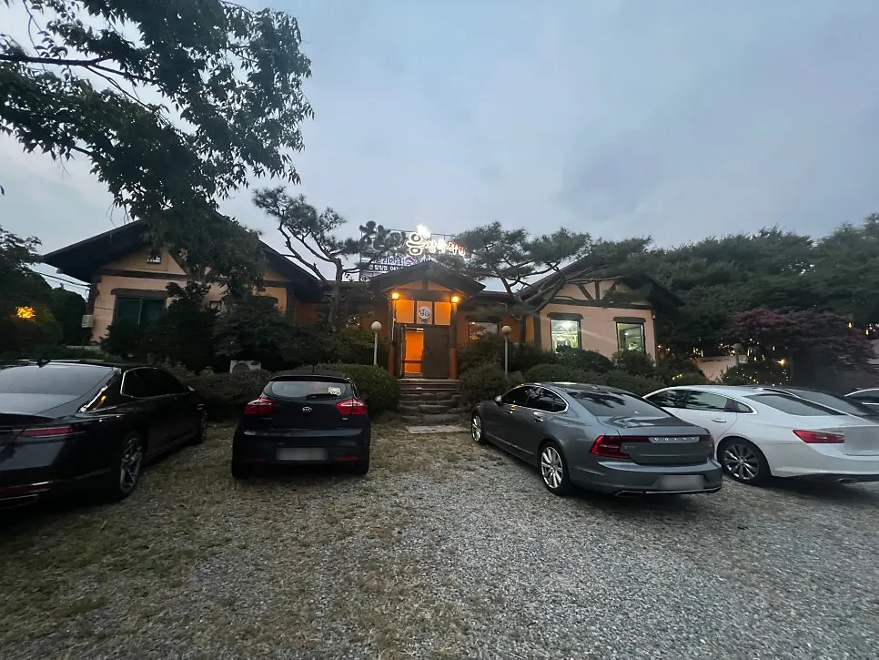 매장 앞 주차 공간