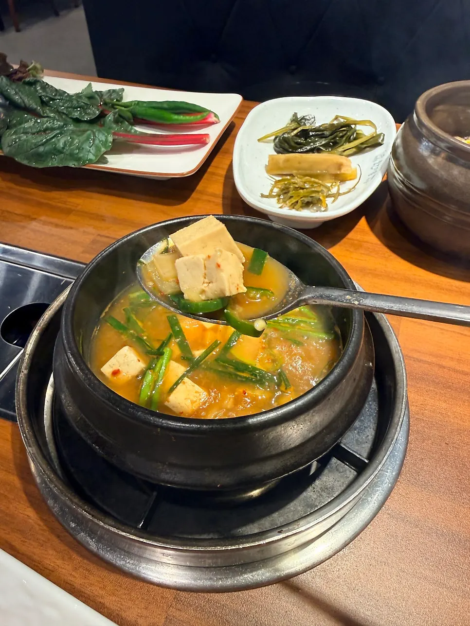 Pickled gungchae, braised mushrooms and other accompanying sauces