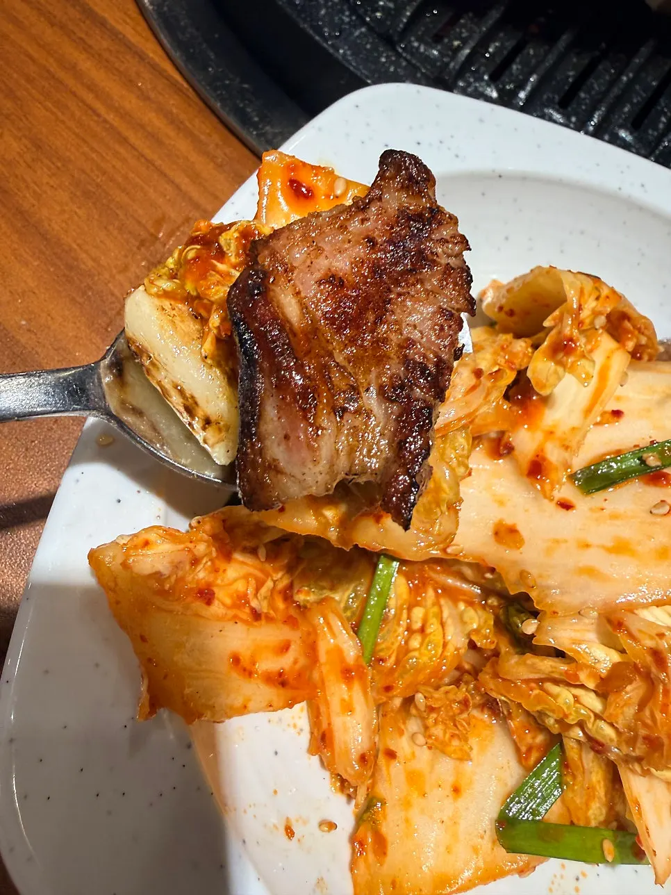 Geotjeori, pickled onions, baek-kimchi and other side dishes