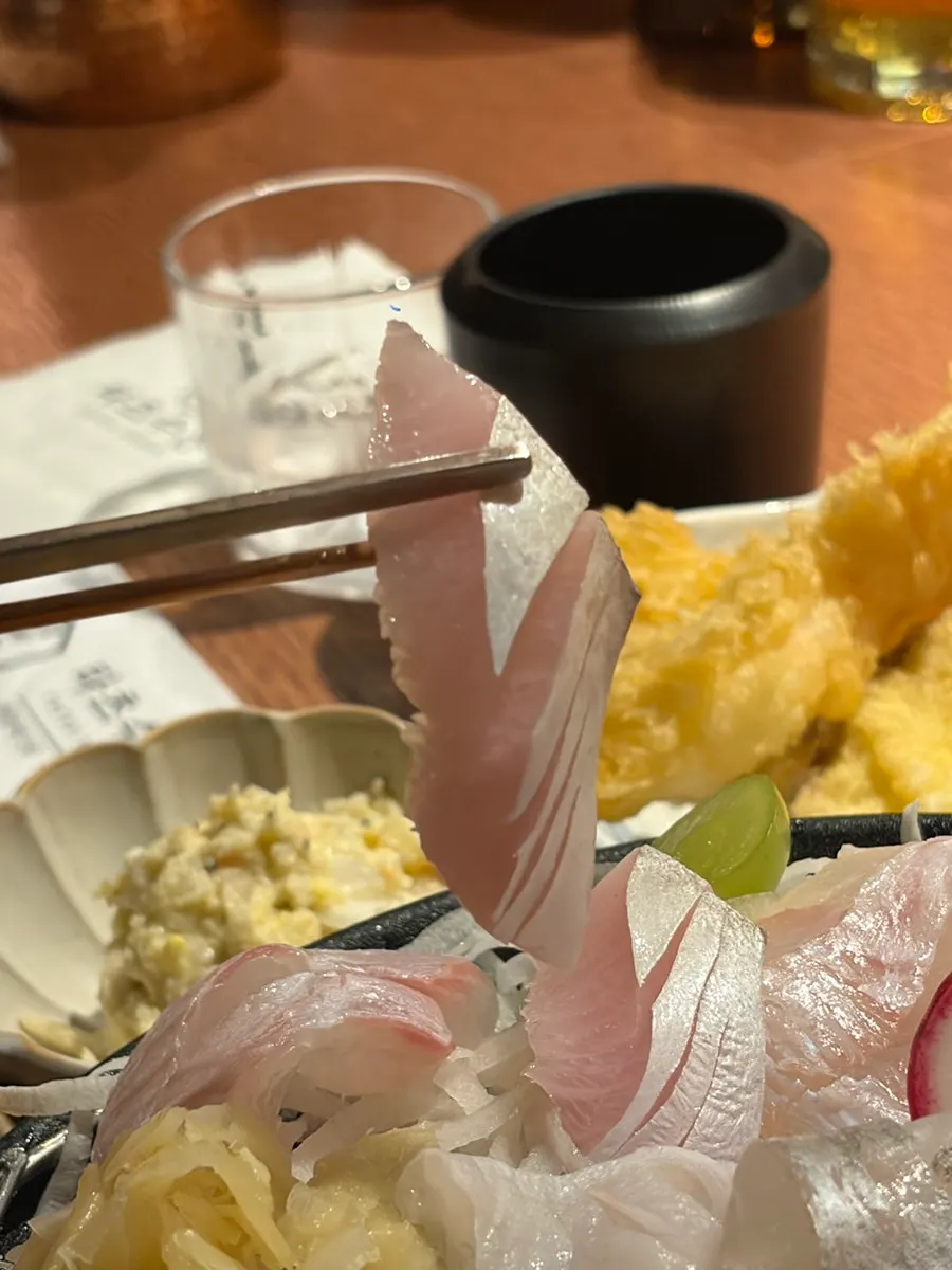 Plating detail of the assorted aged sashimi