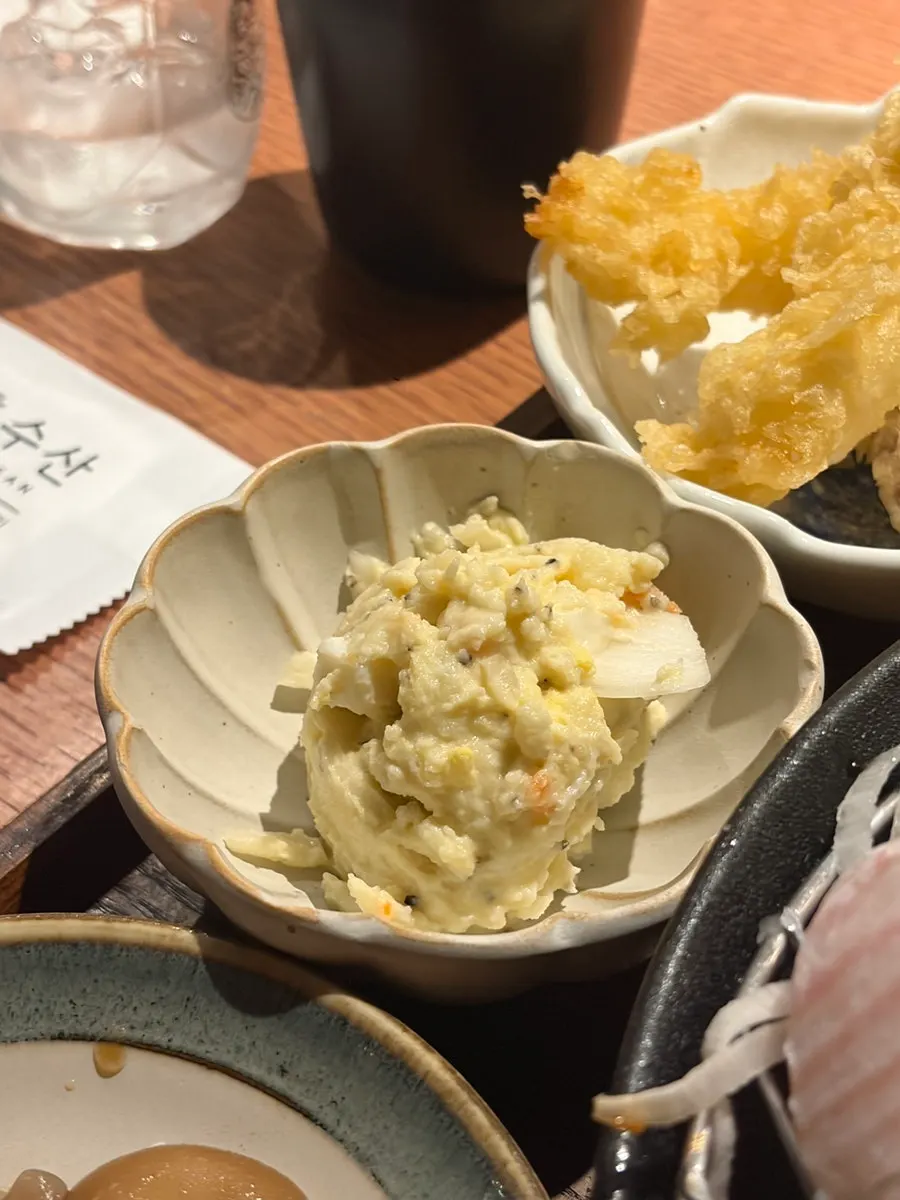 Sweet-and-salty braised quail eggs