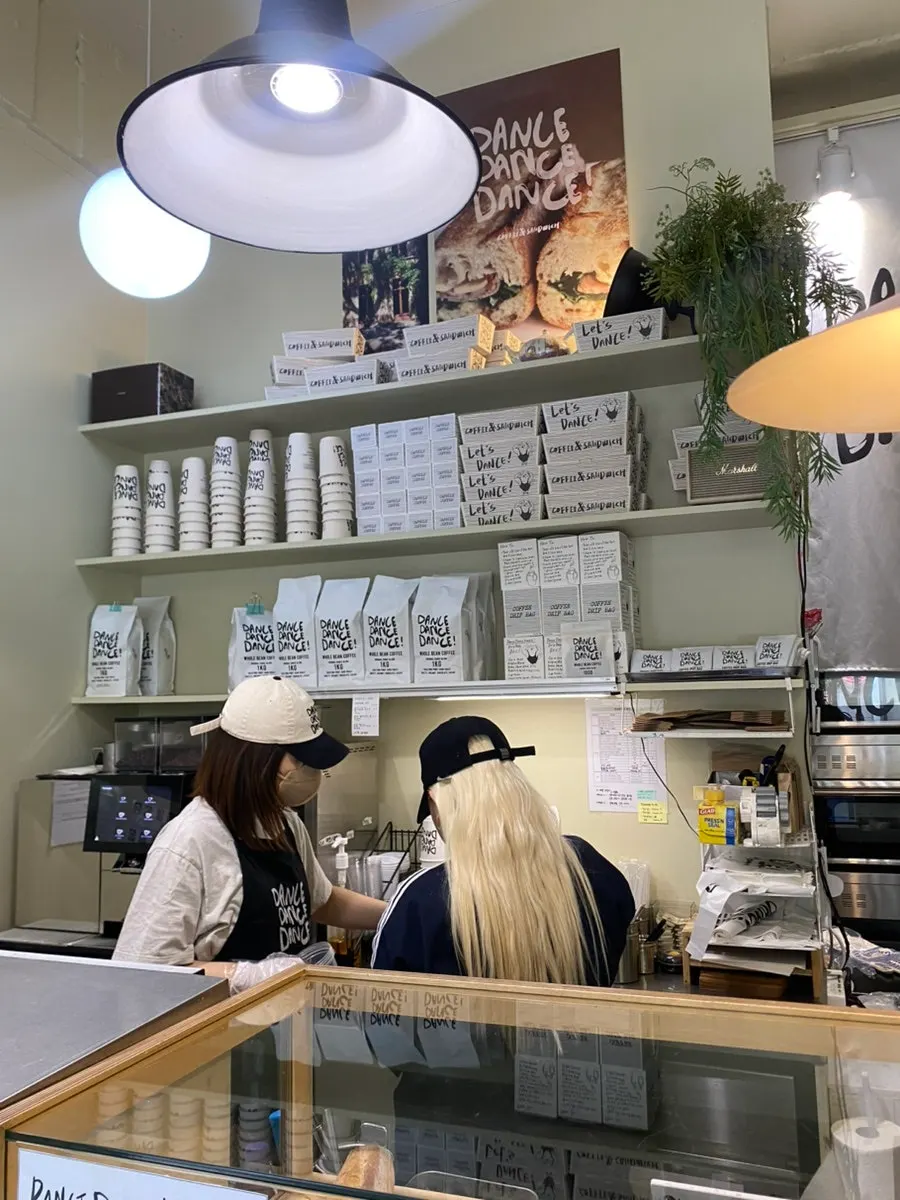 A spot inside good for eating alone