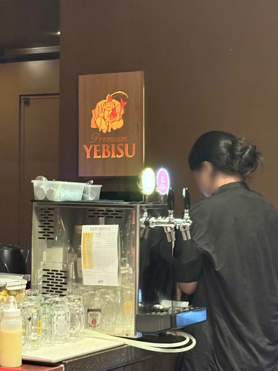 Upscale izakaya atmosphere at Hannam Tatsu