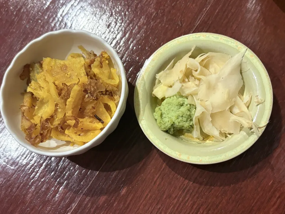 Hannam Tatsu complimentary snack and soy sauce