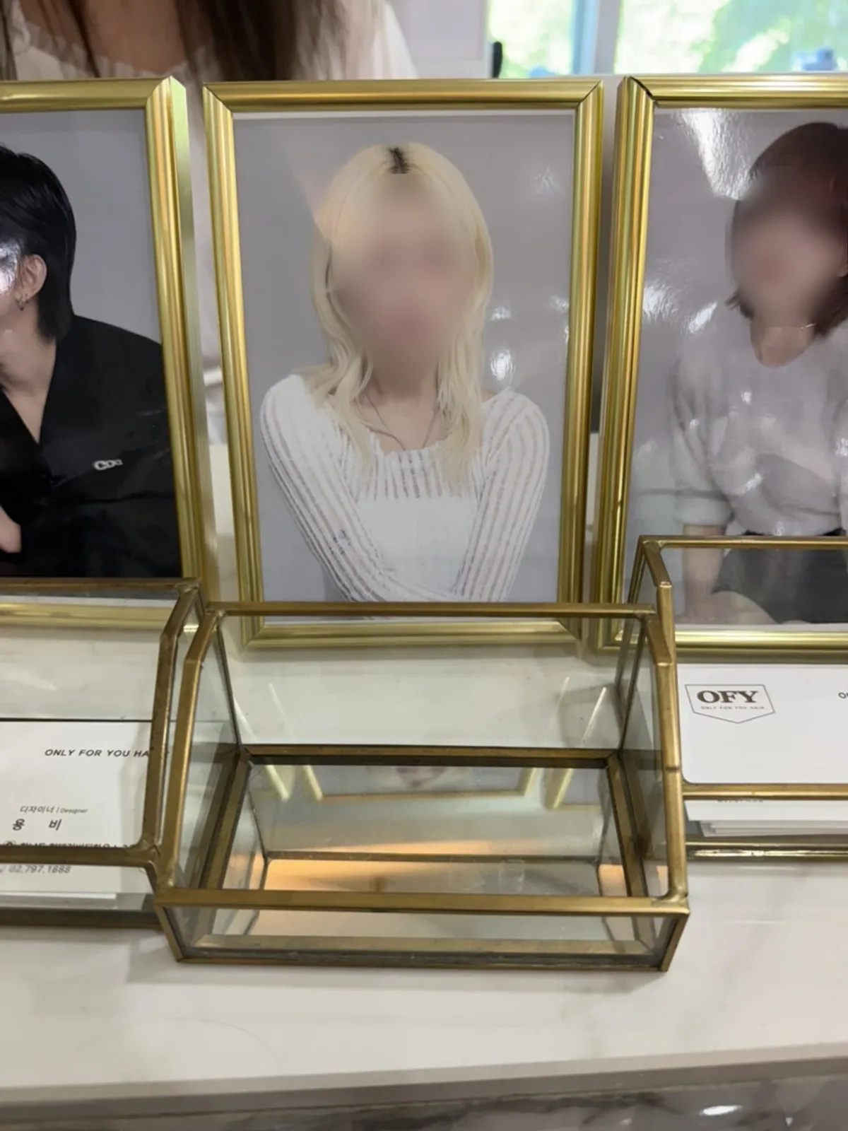 부드러워진 클리닉 후 긴 머리 뒷모습