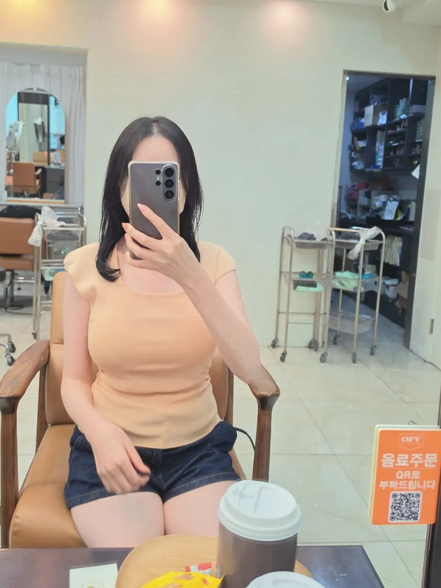 레이어드컷으로 머리 자른 후 모습