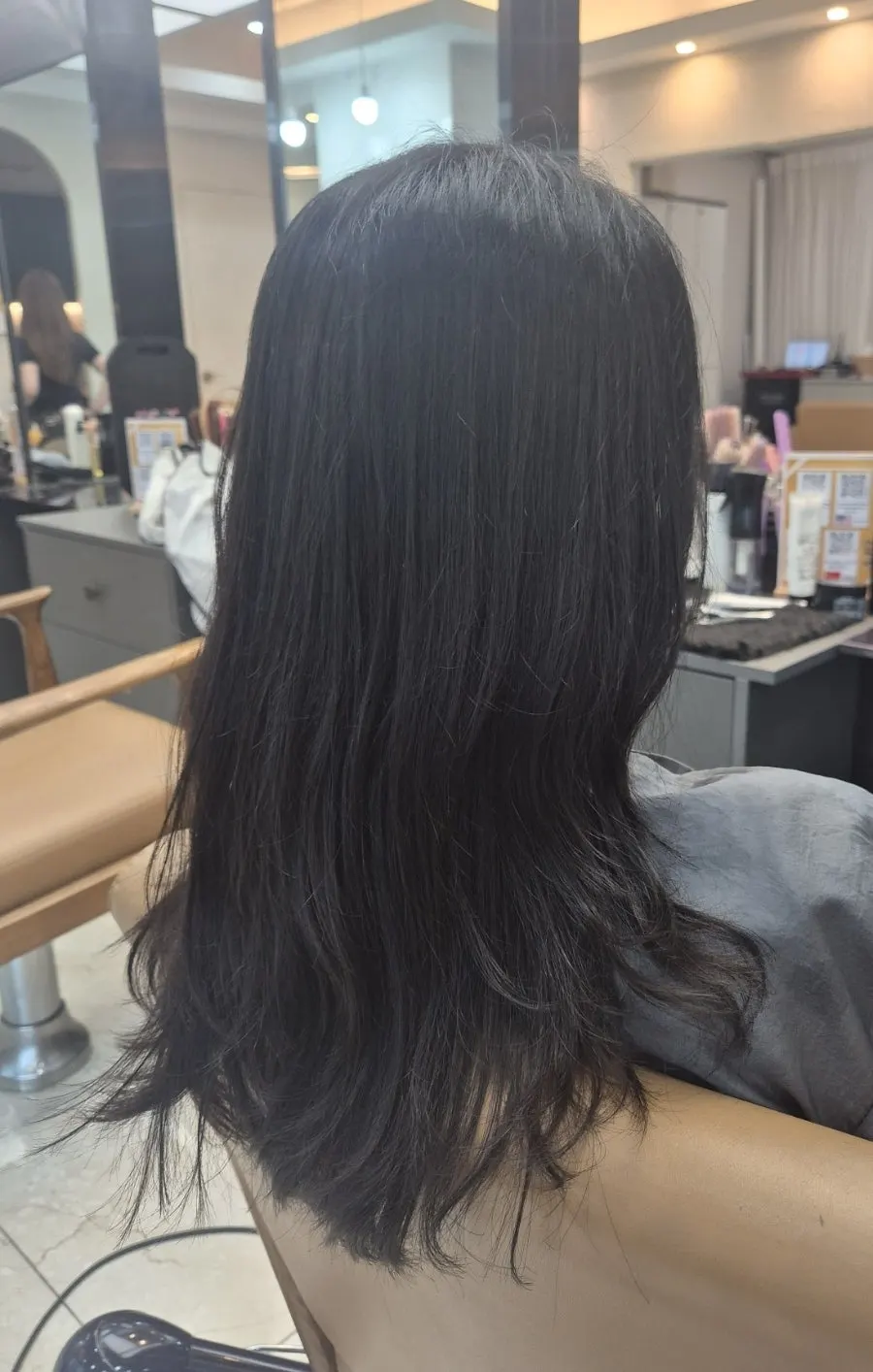 Hair before the treatment, with remaining wave