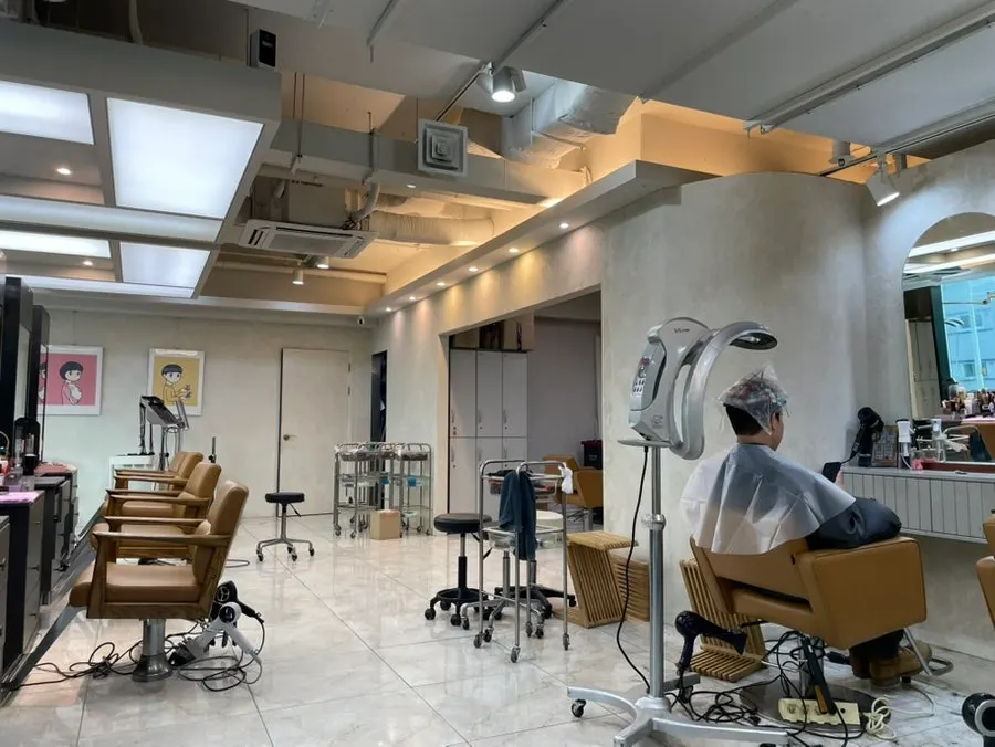 Interior seating at ONLY FOR YOU Hannam Main Branch with large windows
