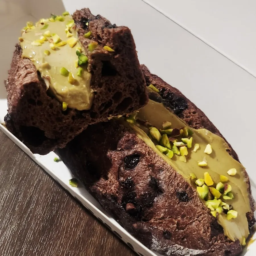 피스타치오 초코바게트 메뉴