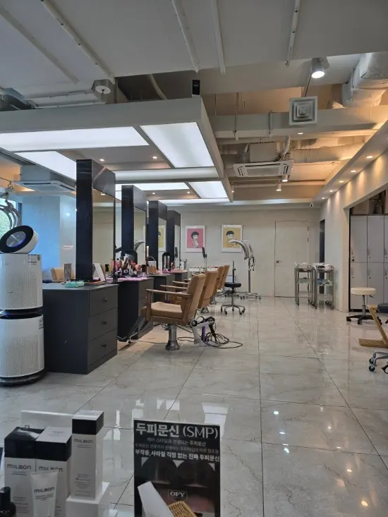 Salon interior at ONLY FOR YOU Hannam Main Branch