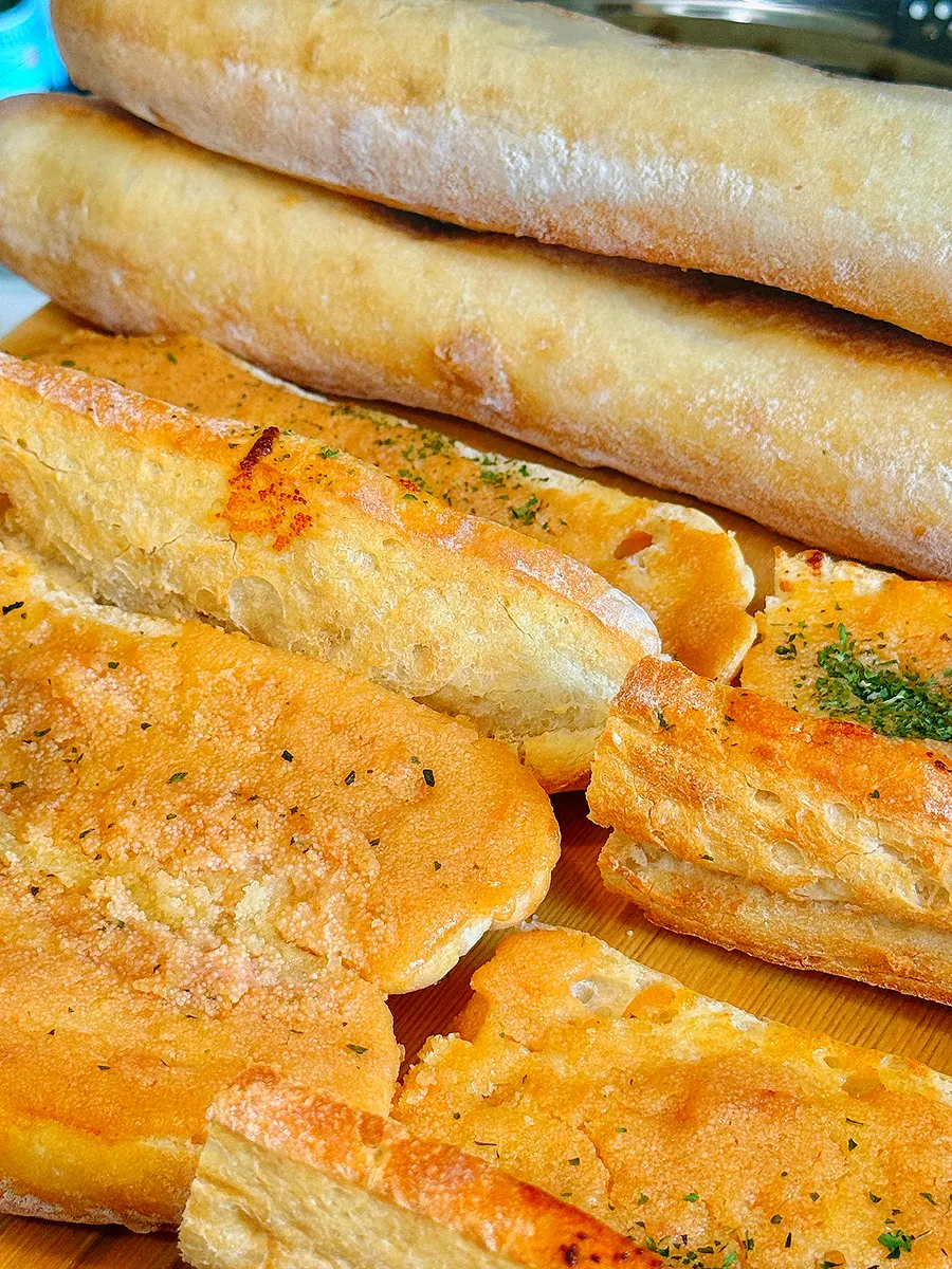 Sign showing ciabatta or plain bread options