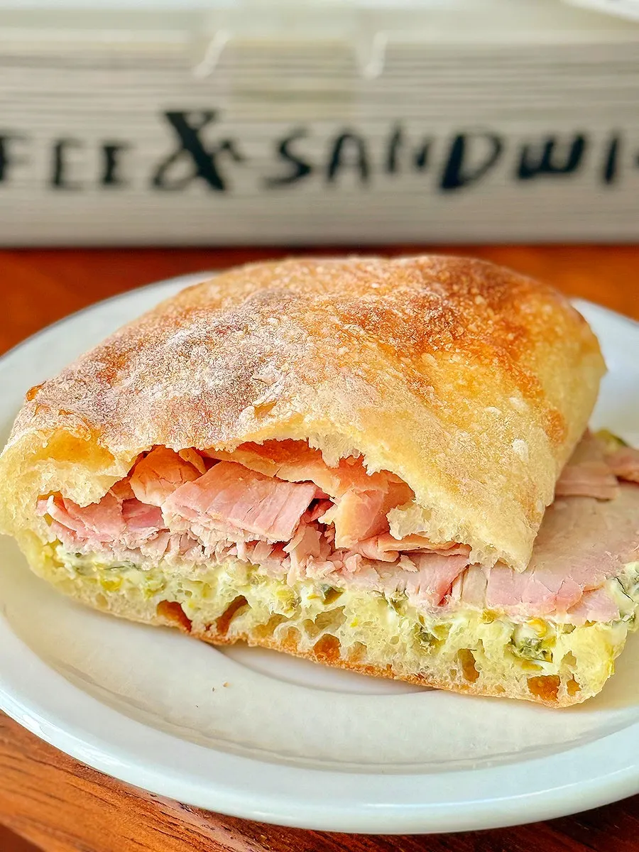 Cross-section showing jambon beurre and jalapeño