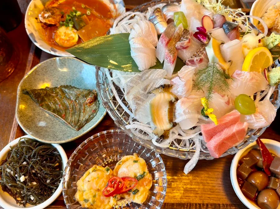 TATSU SUSAN assorted aged sashimi set
