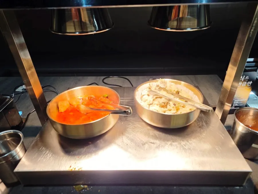 Basic side dishes at the self-serve bar