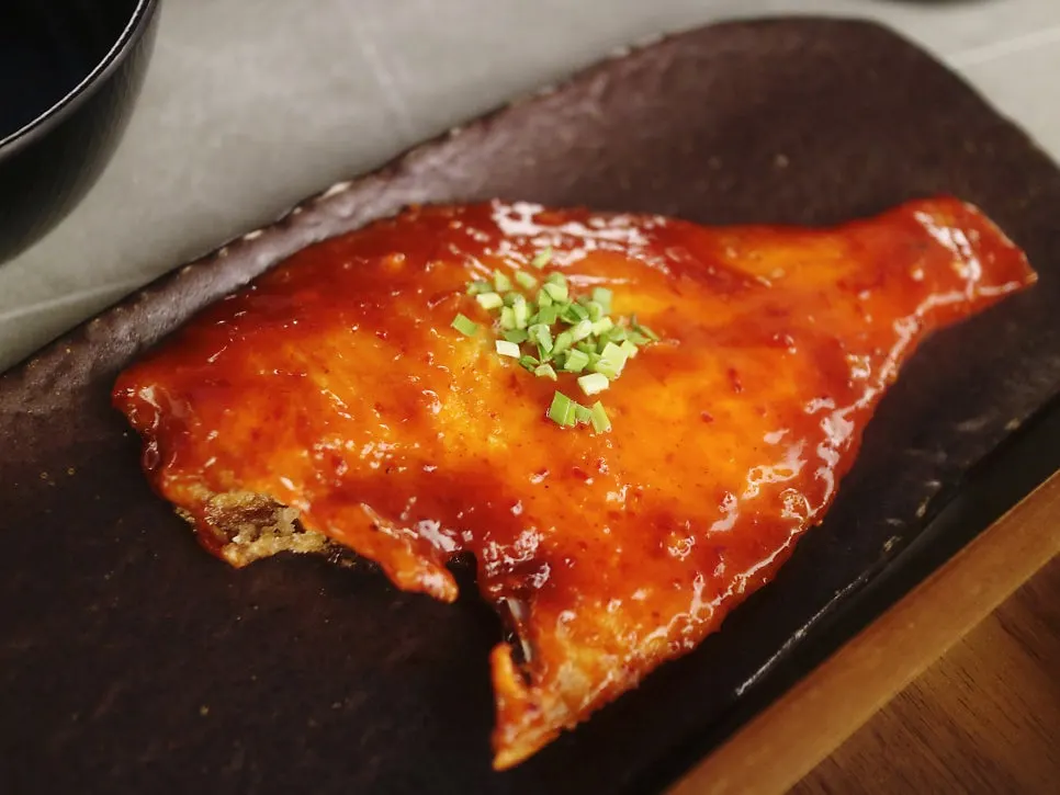 Braised flounder soaked in seasoning