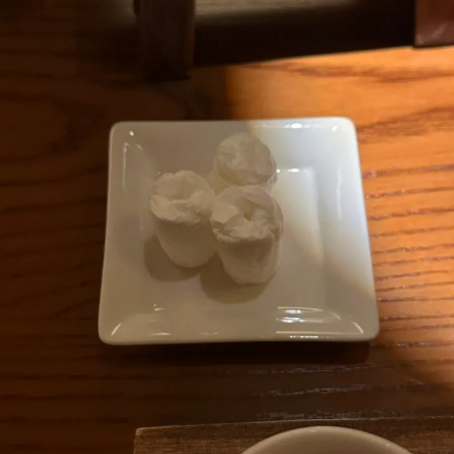 Fresh-scented wet wipe provided at Hanuk