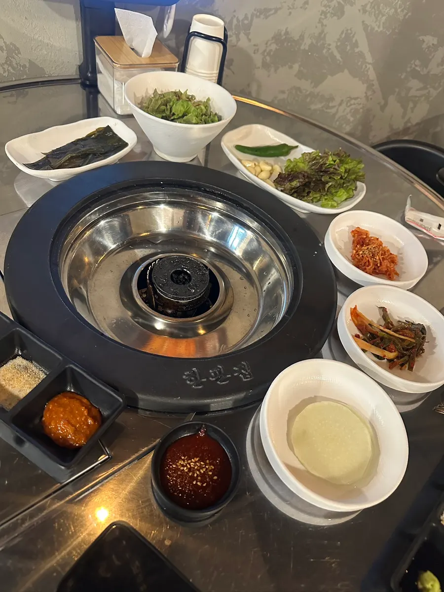 한판집 기본찬 상차림