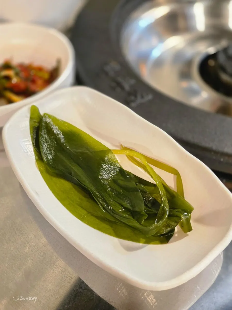 Plate of lettuce wrap vegetables