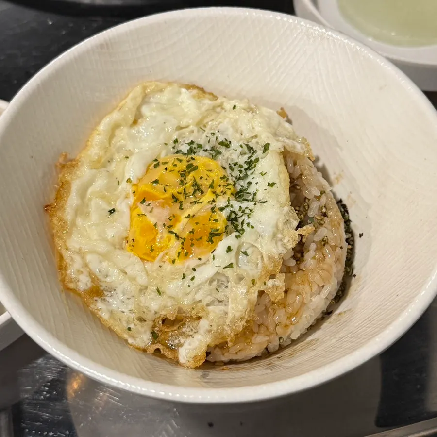 Hanpanjip's butter soy sauce egg rice