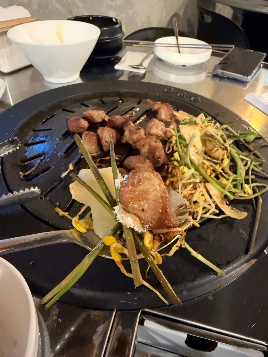 쫀득한 구운 돼지껍데기