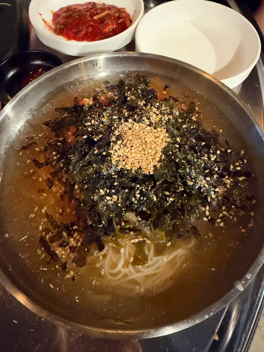 진한 국물의 구수한촌된장찌개