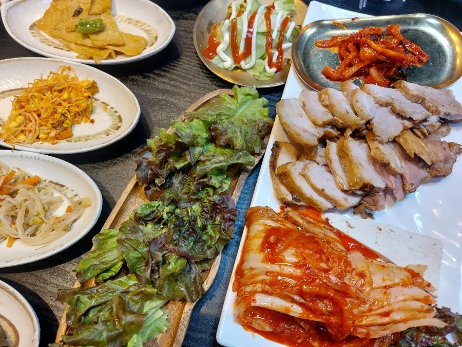 Plate of bossam meat served slightly cooled