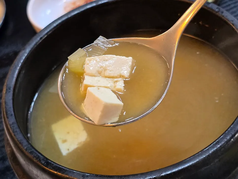 Doenjang soup with tofu and green onion
