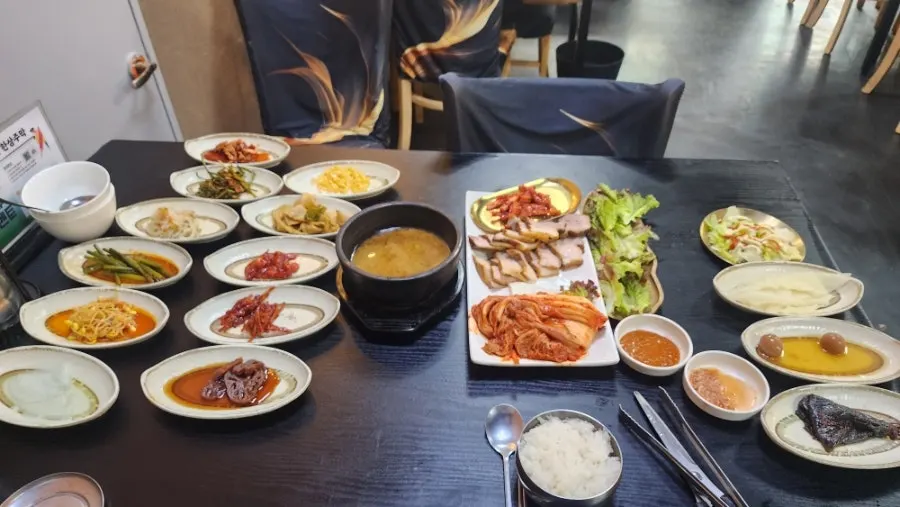 Table after finishing the bossam set meal