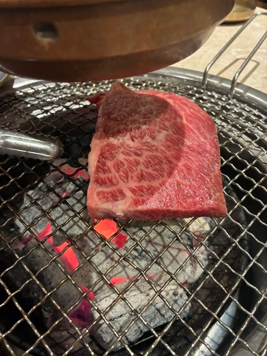 Beef and side dishes on Hantiok's grill