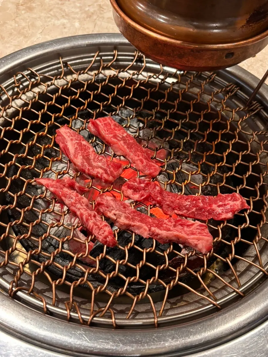 Close-up of beef rib meat on a plate