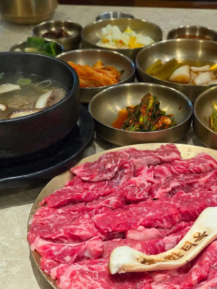 Overview photo of Hantiok's meat and soup spread