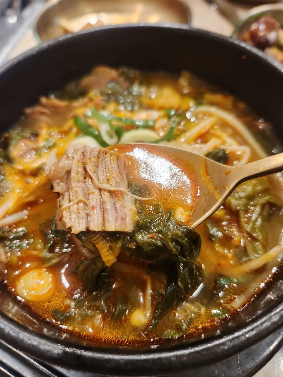 국물까지 비운 한우국밥 뚝배기