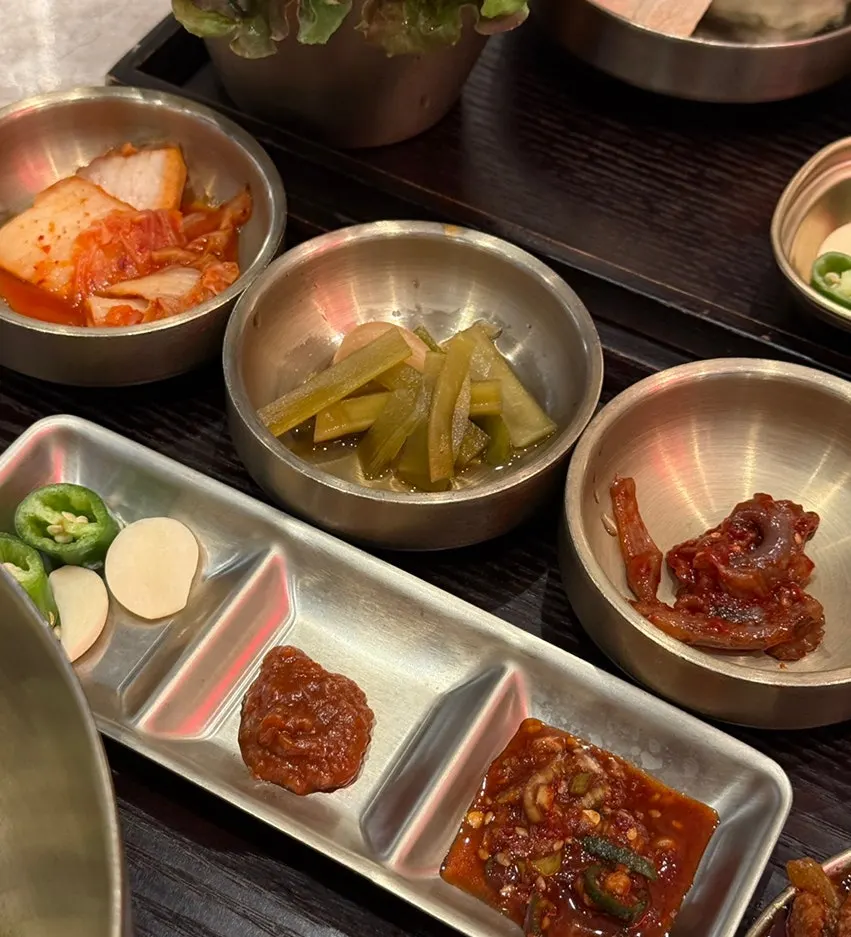 Side dishes served with the set meal