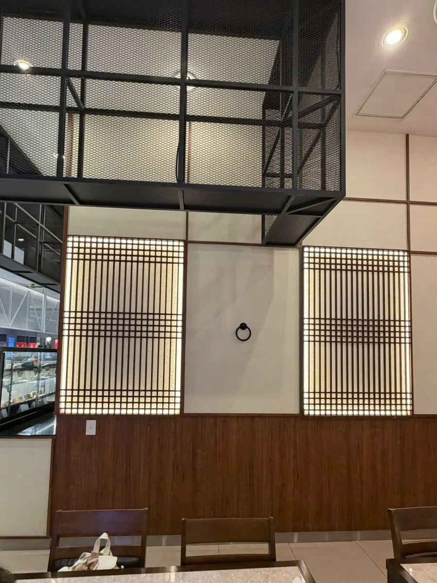 Interior seating at Hantiok Lotte Department Store Incheon Branch