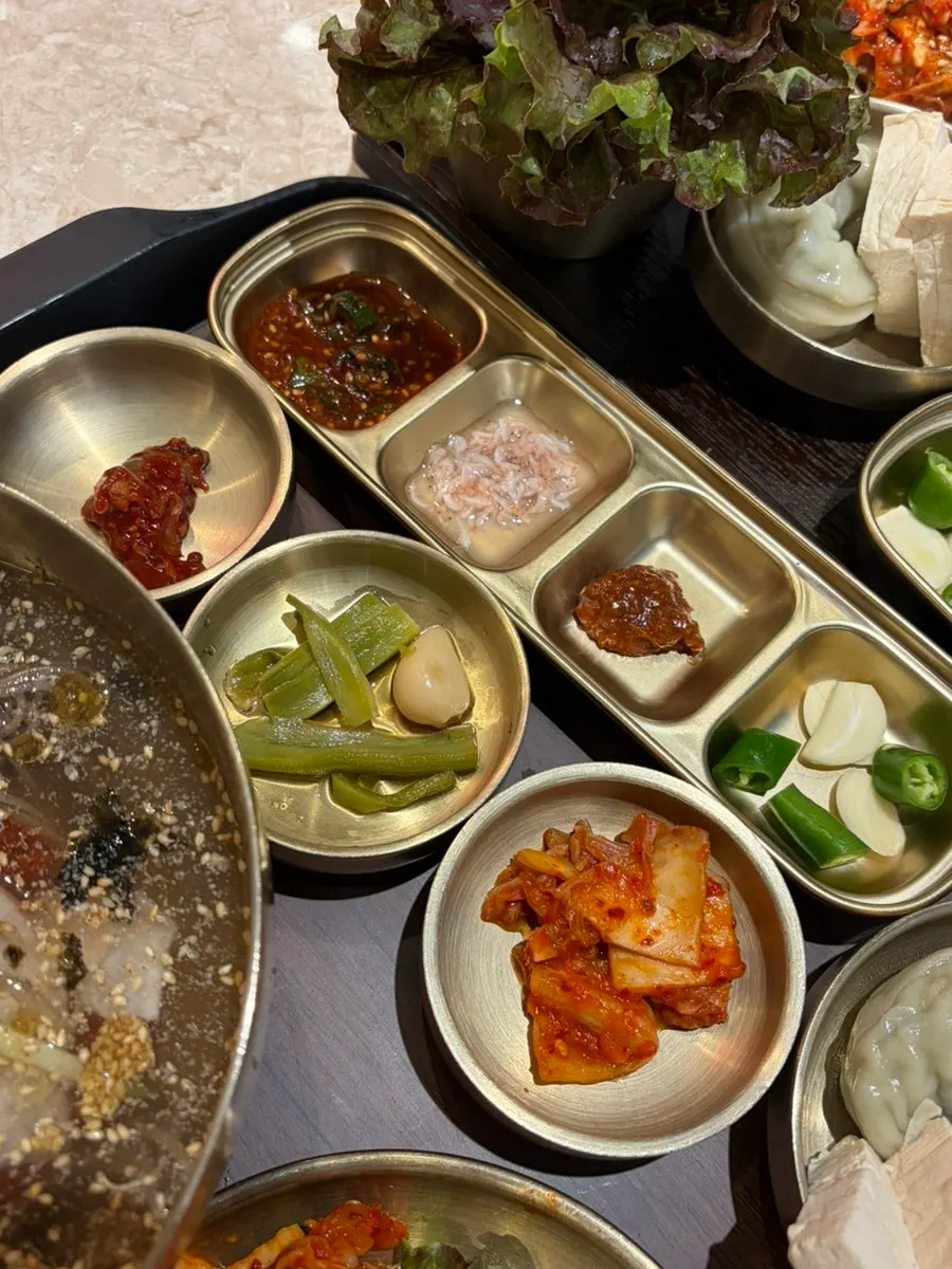Buckwheat noodles lifted from the mul-makguksu bowl