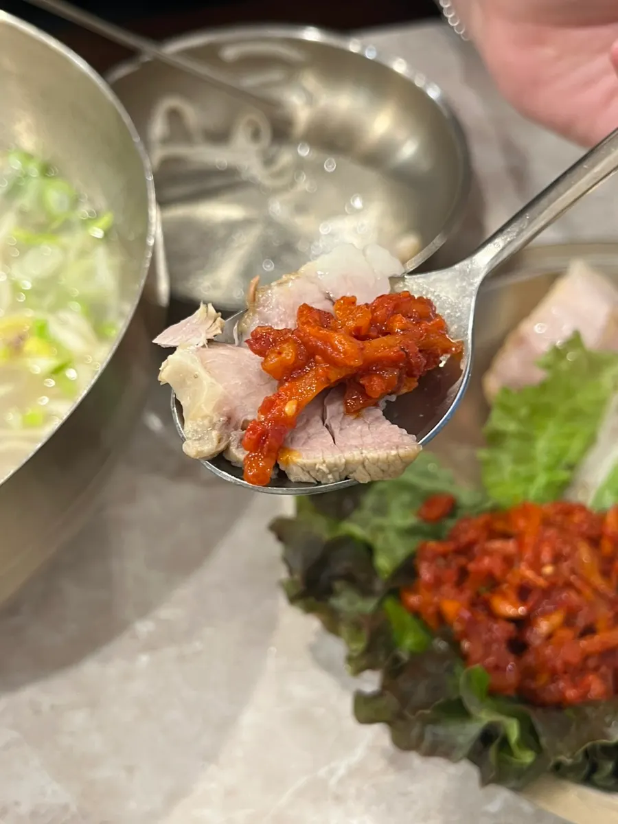 안동국시 정식에 나온 두툼한 미니 보쌈
