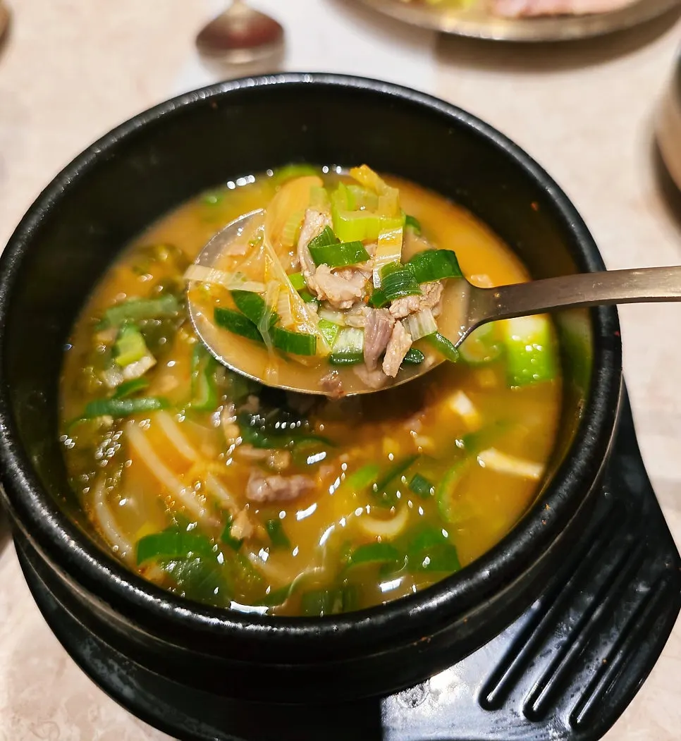 A bowl of Hantiok andong gukbap