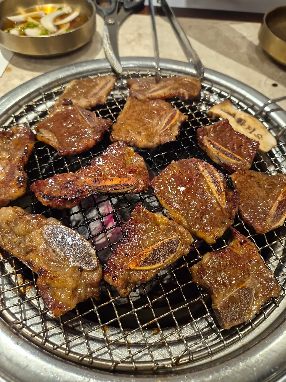 LA galbi with side dishes