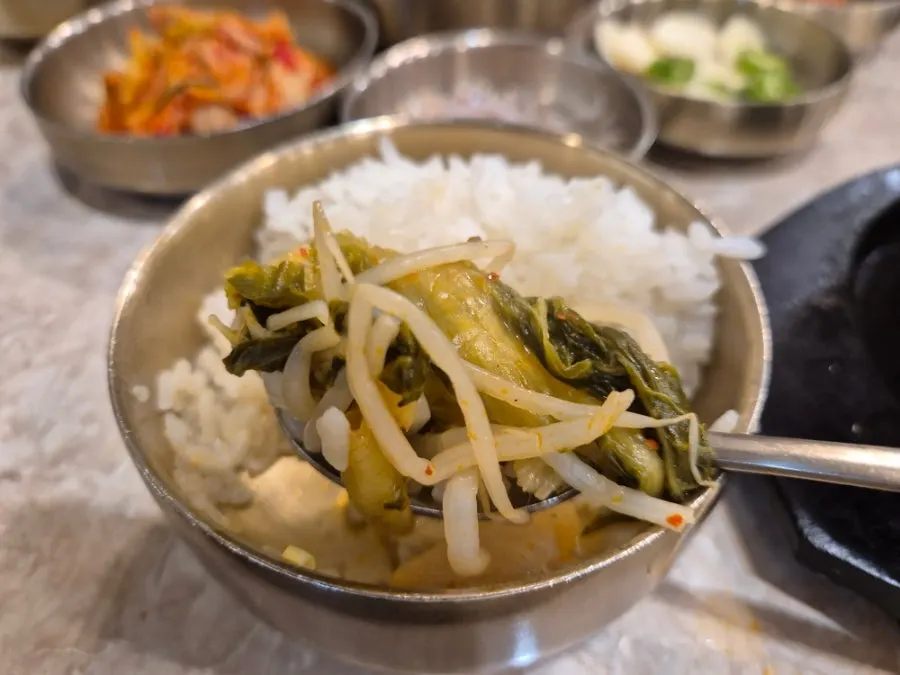 A bowl of Andong gukbap full of bean sprouts