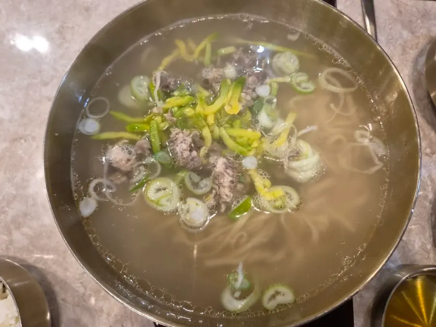 주말 가족 손님이 많은 한티옥 평촌점 내부