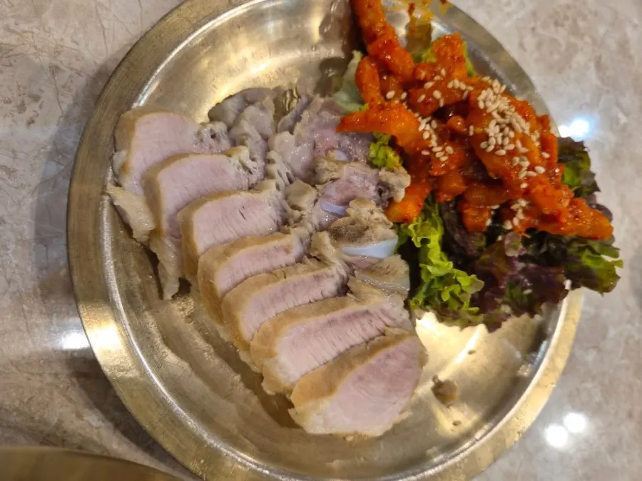 밥과 함께 먹는 안동국밥 국물