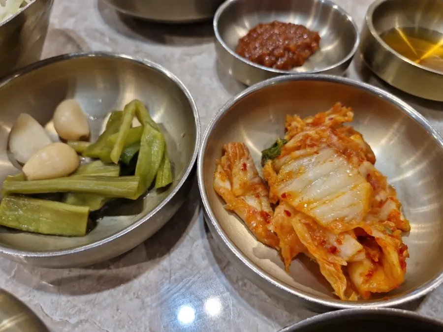 보쌈정식에 함께 나온 반찬들