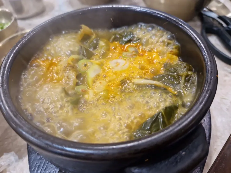 보쌈정식에 포함된 안동국밥 한 그릇