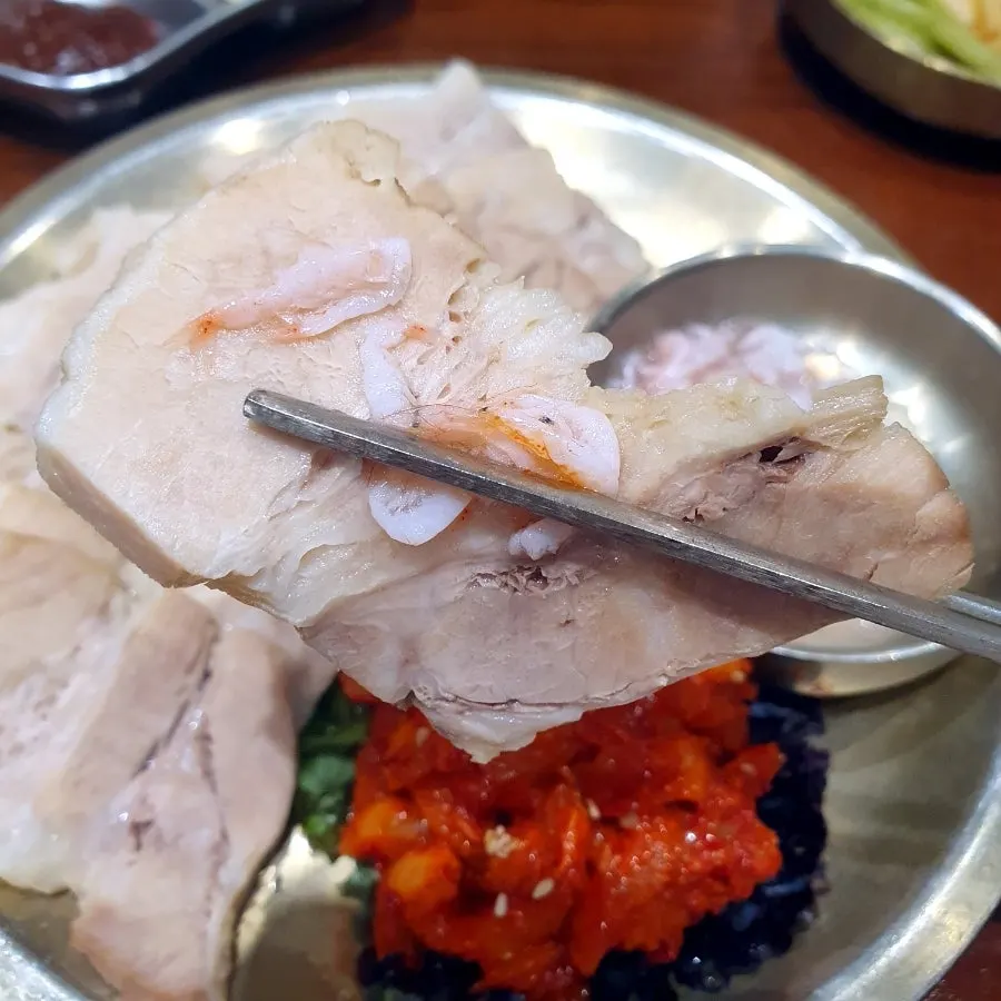しっとりしたポッサムの肉のクローズアップ
