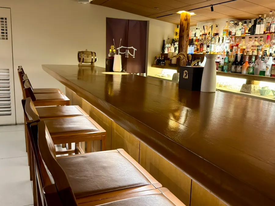 A Hanuk bar table with Korean sensibility