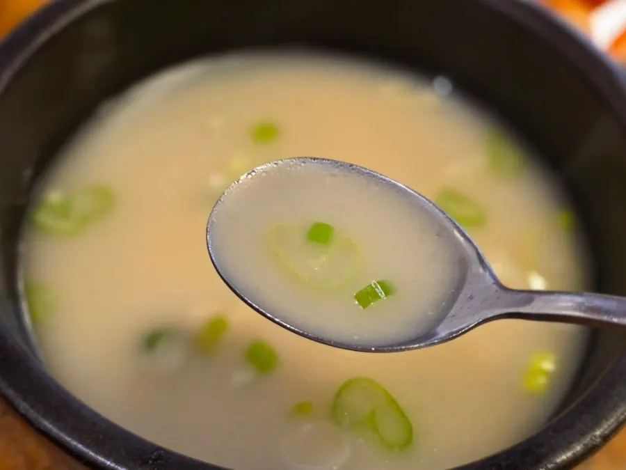 Rich, clear broth of the yangtang