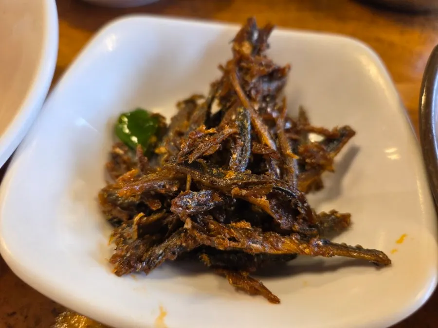 Hanwoojang's kkakdugi (cubed radish kimchi) side dish