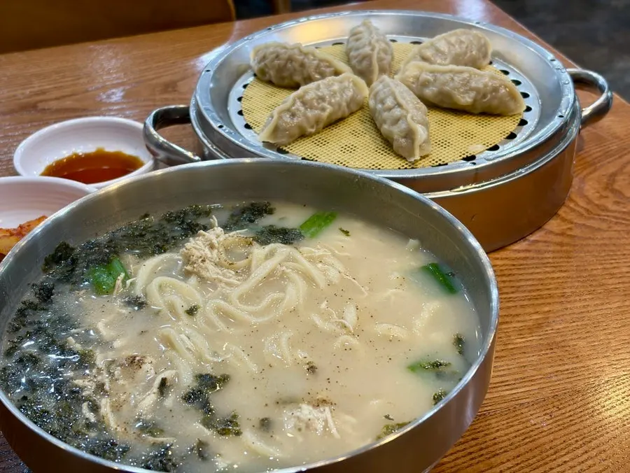 An empty bowl after finishing the dak kalguksu