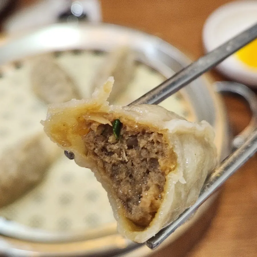 Galbi mandu showing the filling inside